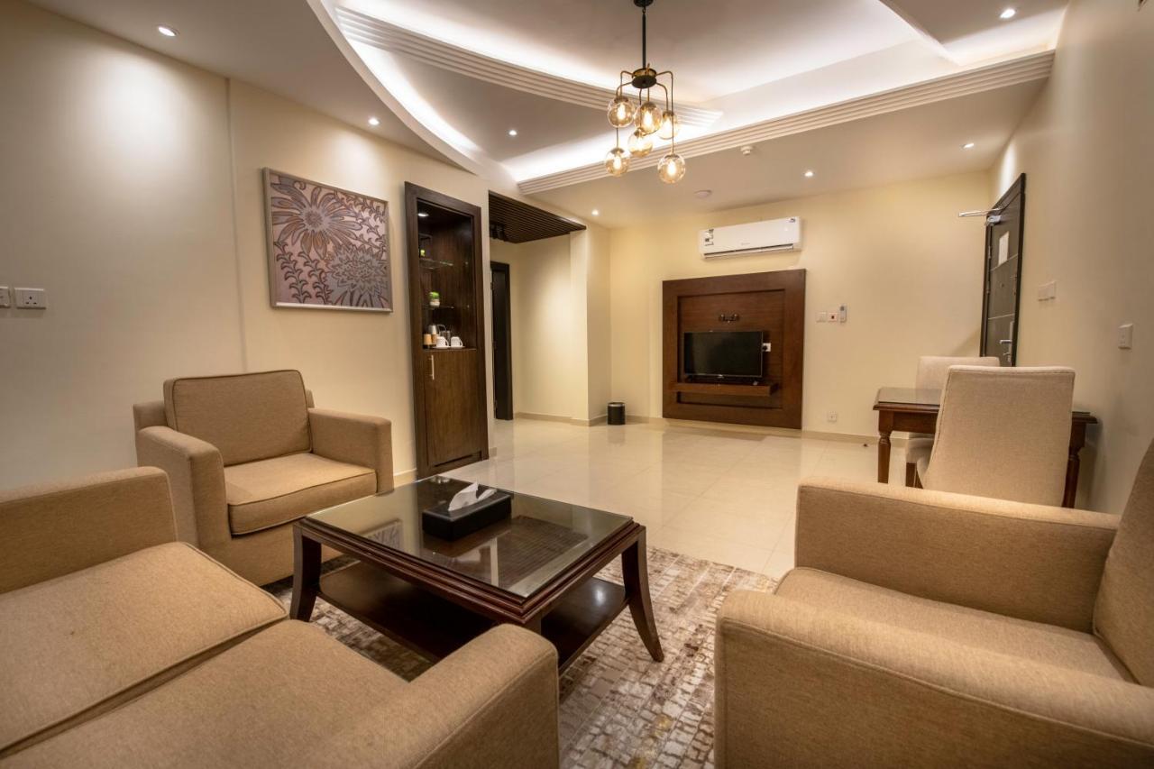 Golden Rose Hotel Jīzān Eksteriør bilde